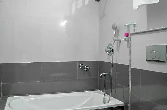Madhuban 3* Катманду